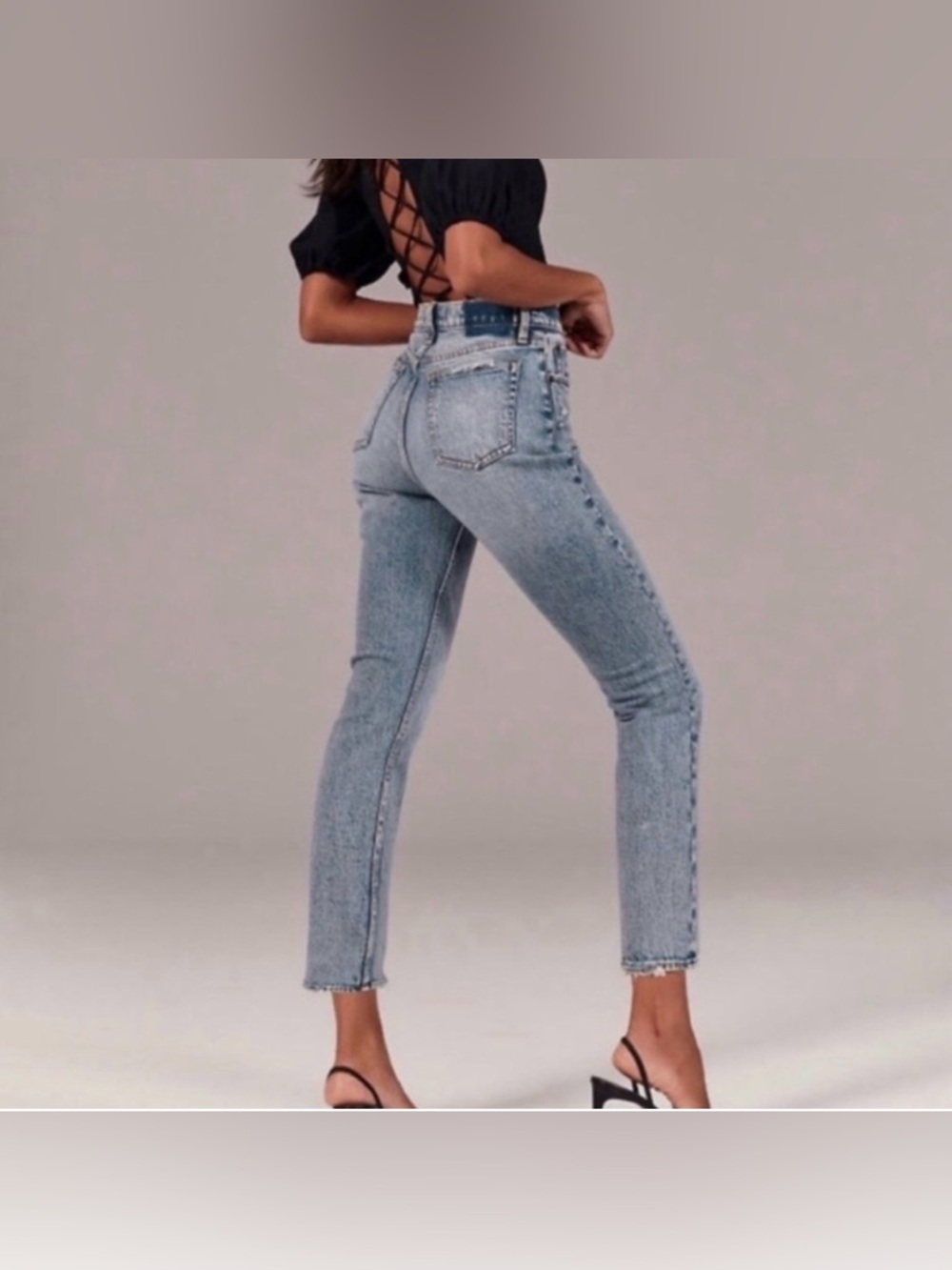 Abercrombie & Fitch The 90’s Skinny High Rise. Size 26/2